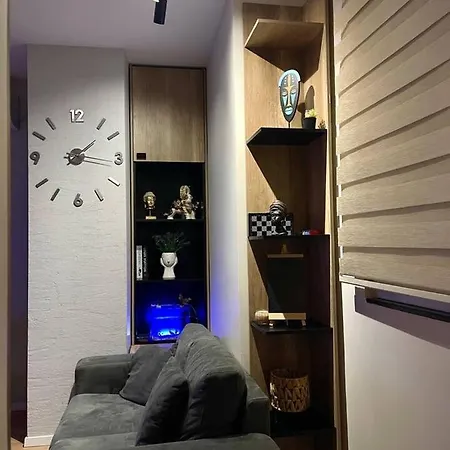 Apartment 3d / Center