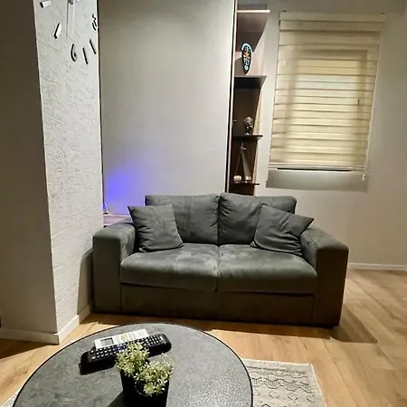 Apartment 3d / Center *